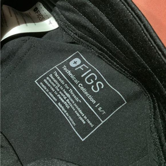 Figs Scrub Black Zamora Womens joggers small tall S/T - Picture 3 of 6